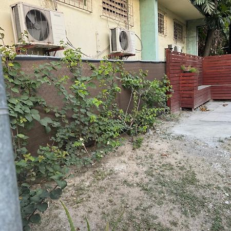 Jj Guest House Branns Hamlet 外观 照片