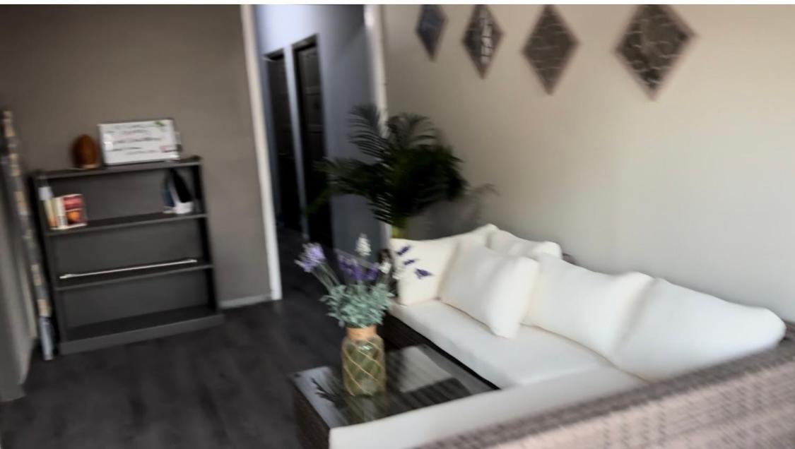 Jj Guest House Branns Hamlet 外观 照片