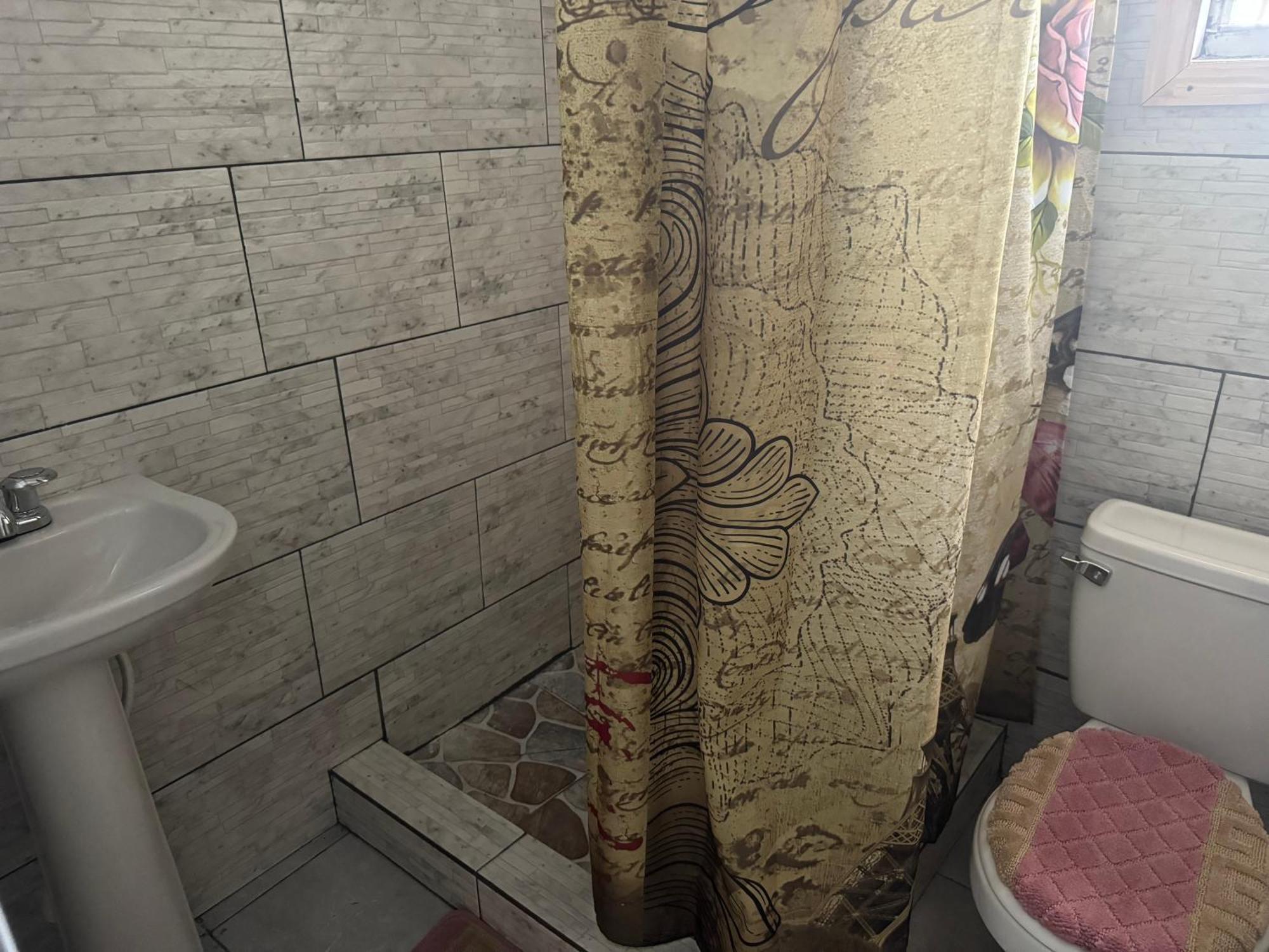 Jj Guest House Branns Hamlet 外观 照片