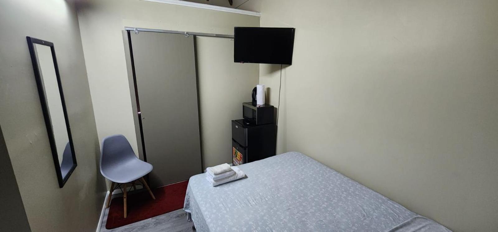 Jj Guest House Branns Hamlet 外观 照片