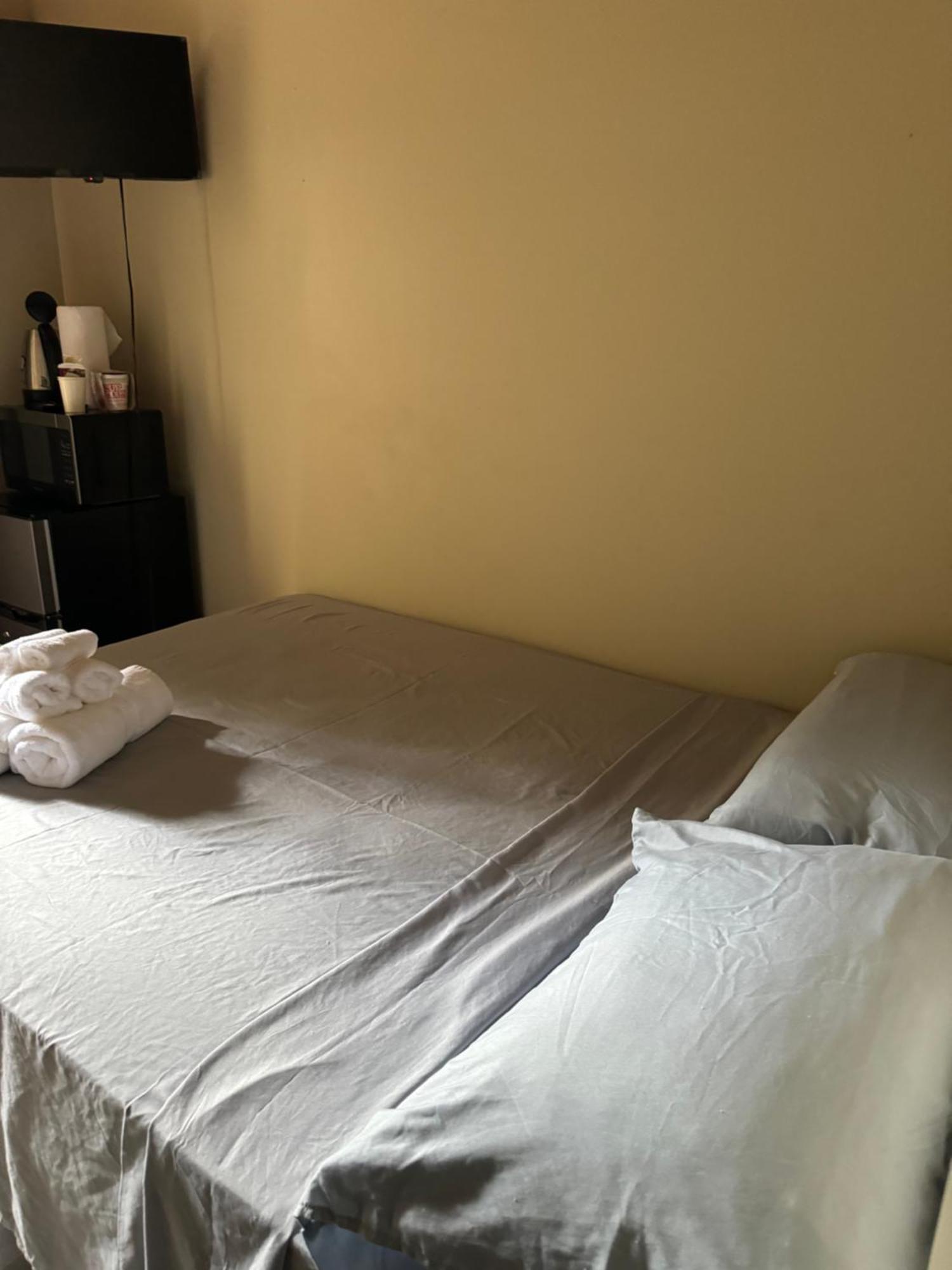 Jj Guest House Branns Hamlet 外观 照片