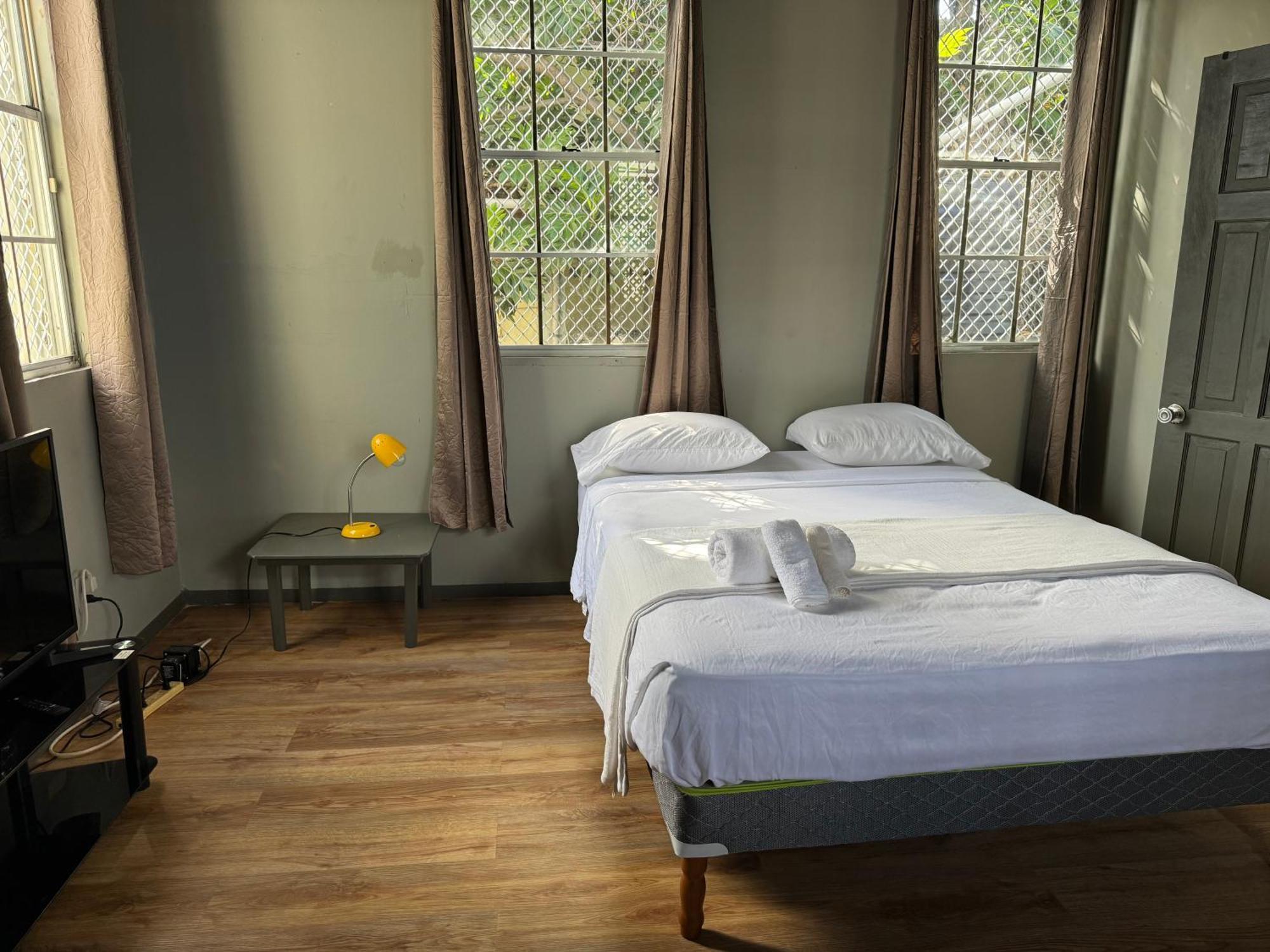 Jj Guest House Branns Hamlet 外观 照片